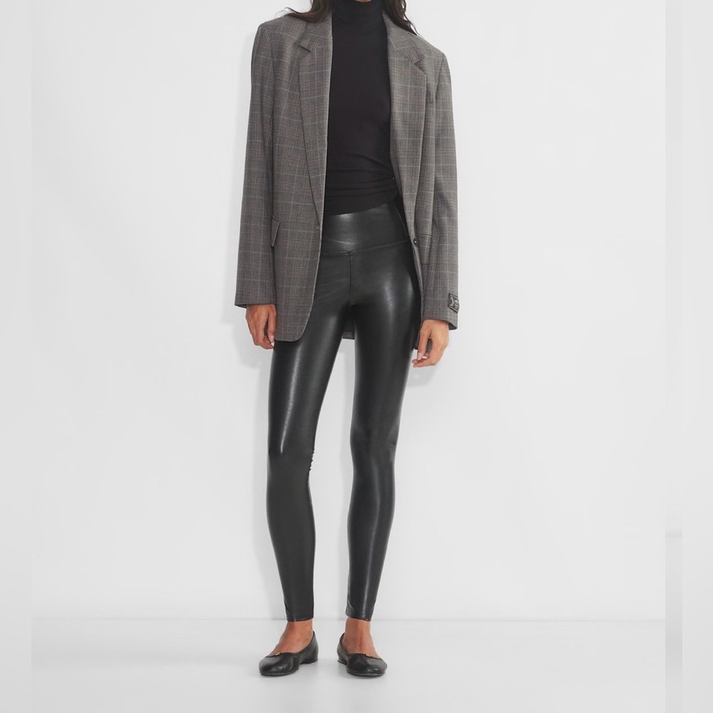 Aritzia - Wilfred Black Faux-Leather Leggings